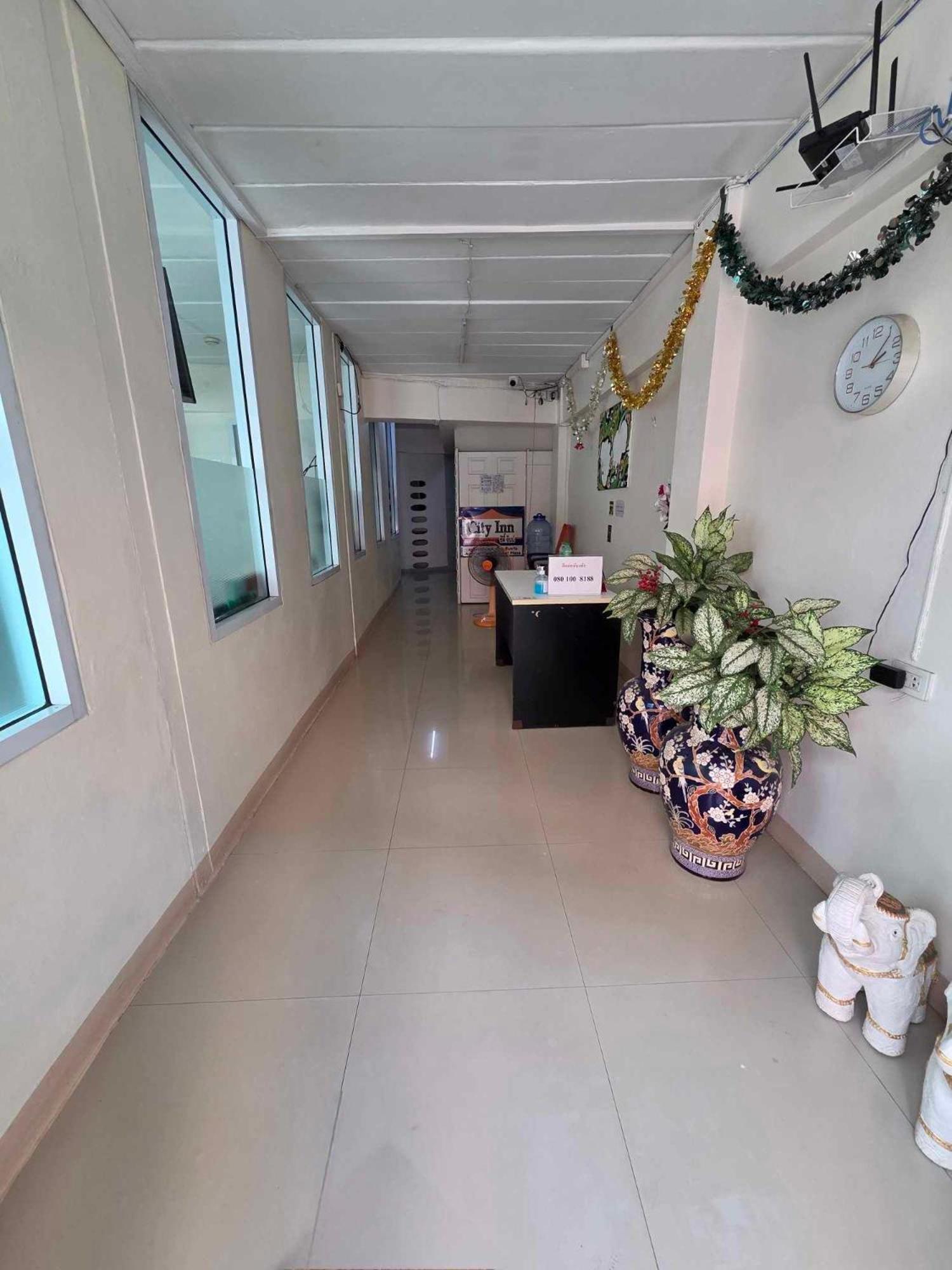 乌隆他尼城市旅馆 外观 照片